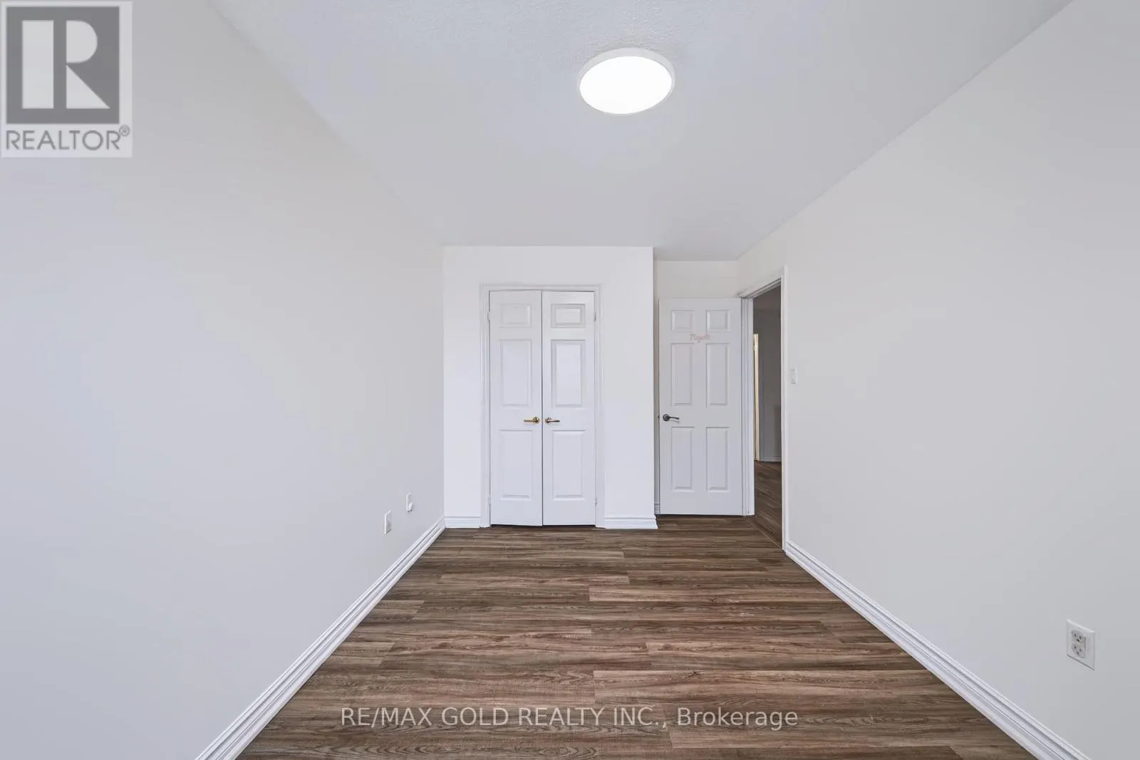 43 GOLDEN MEADOW ROAD