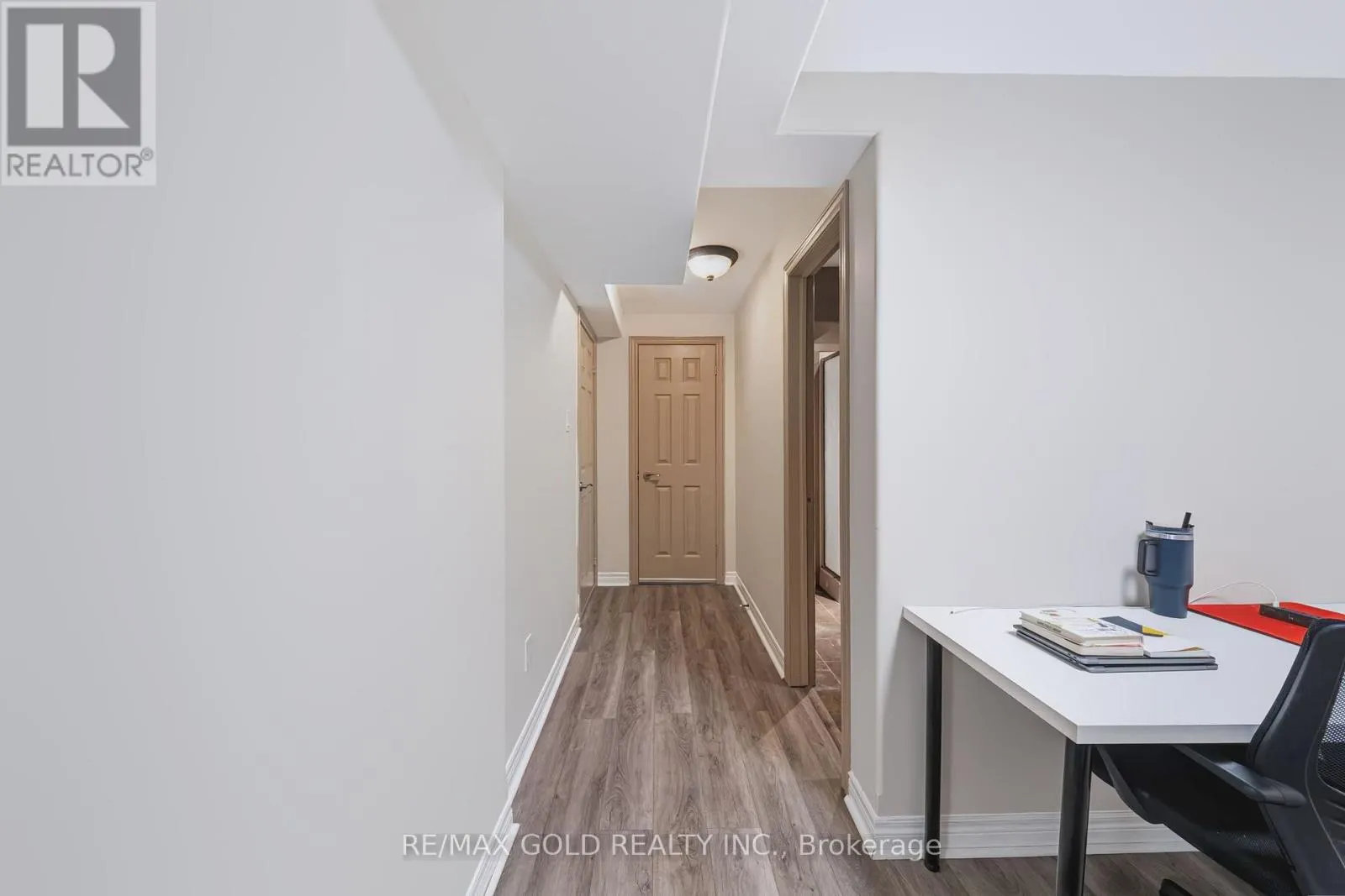 43 GOLDEN MEADOW ROAD