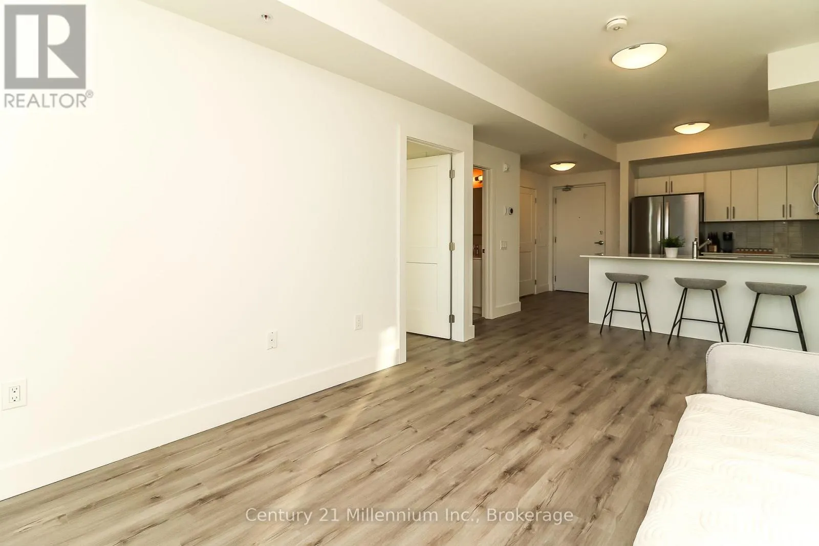 306 - 4 KIMBERLY LANE #306