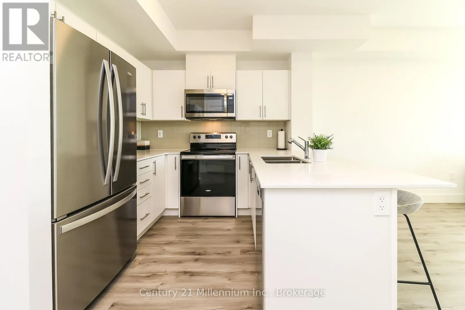 306 - 4 KIMBERLY LANE #306