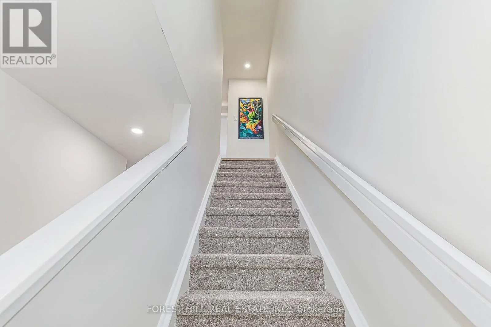 348 MARINERS WAY