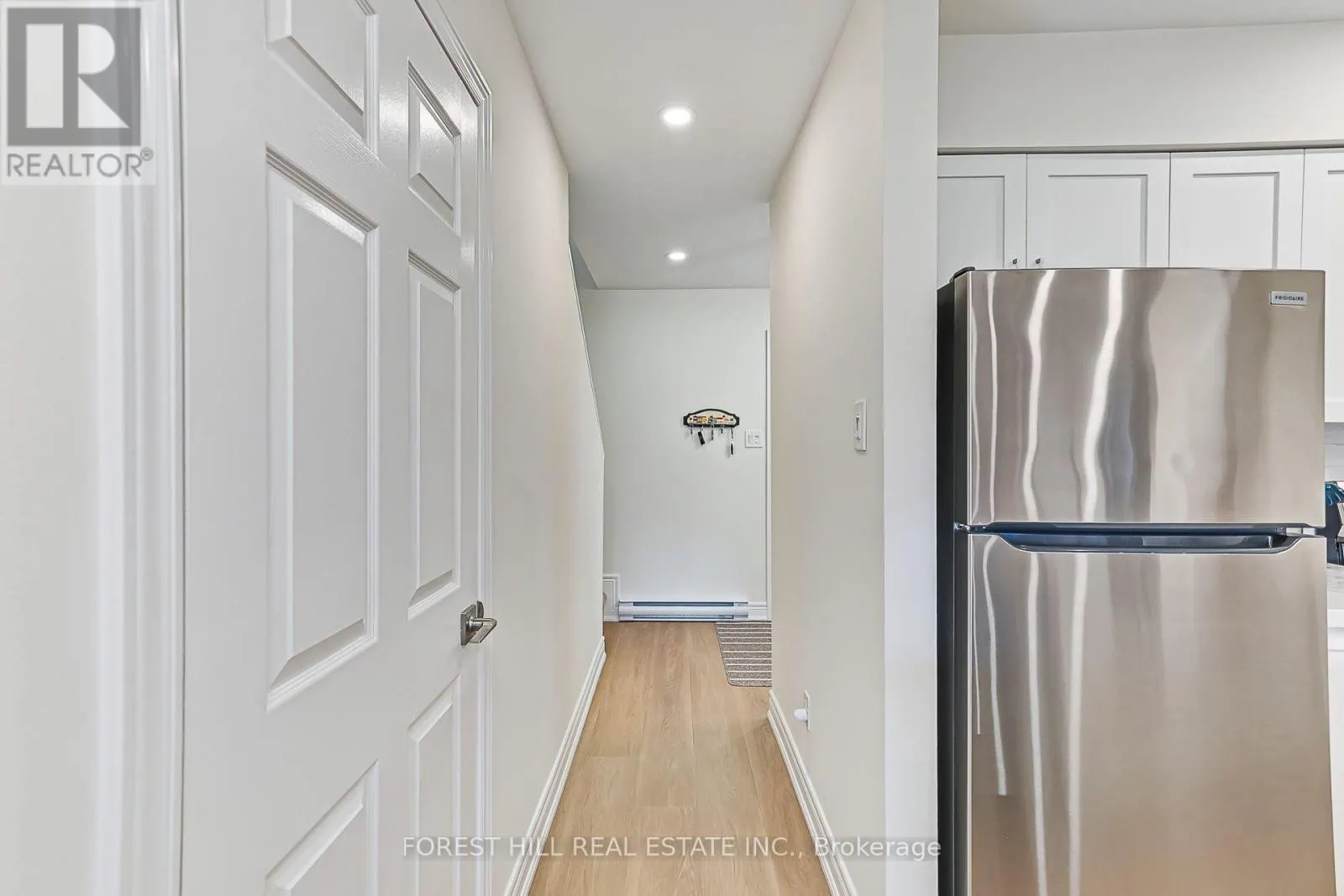 348 MARINERS WAY