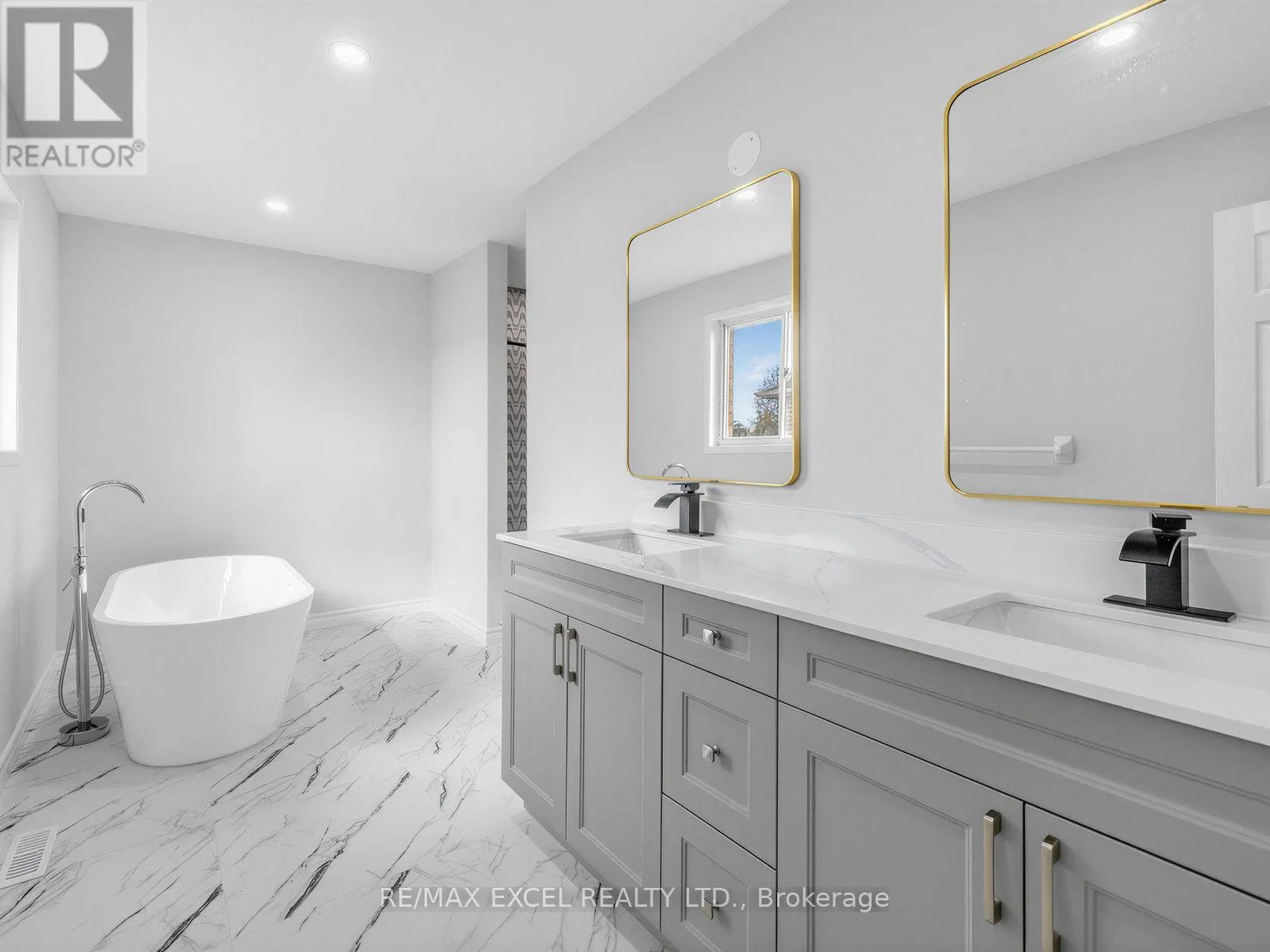 396 CUNDLES ROAD W