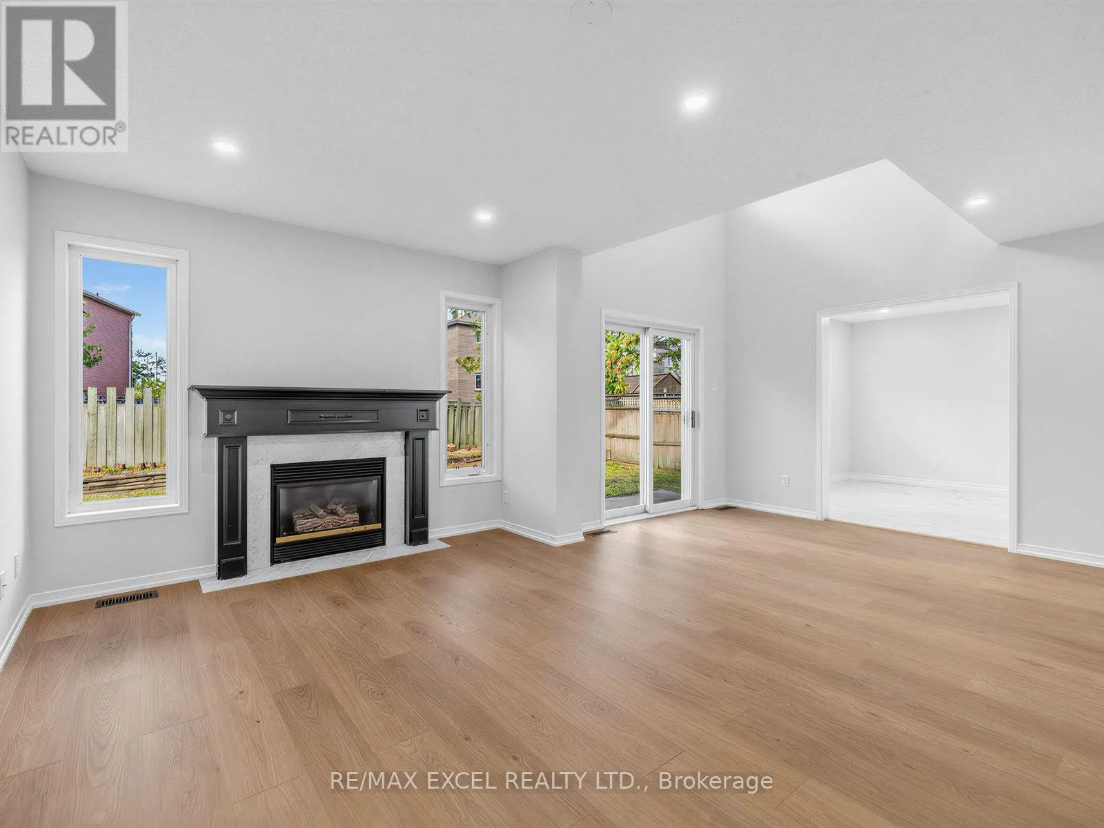 396 CUNDLES ROAD W