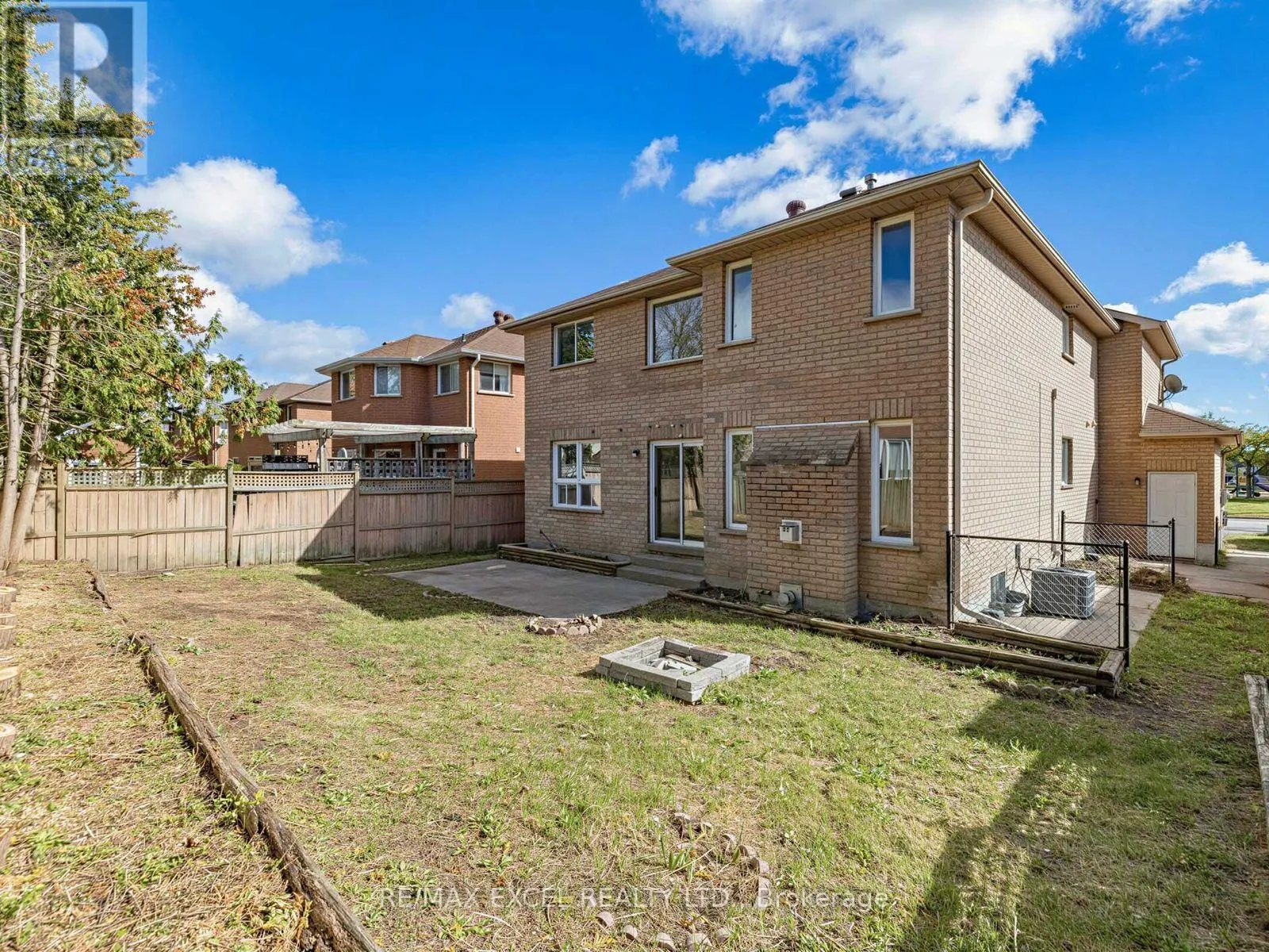 396 CUNDLES ROAD W