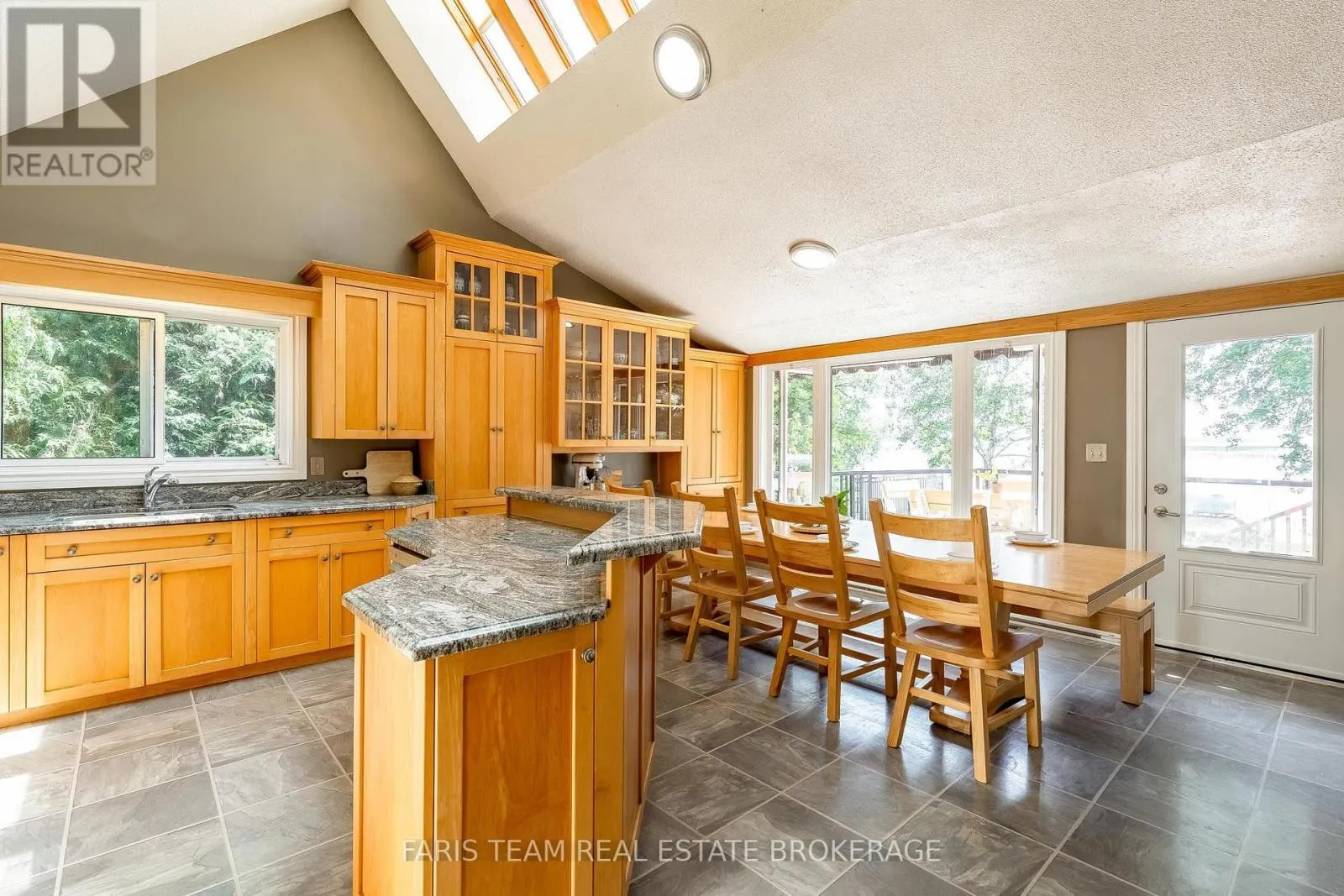 3299 SHOREVIEW DRIVE
