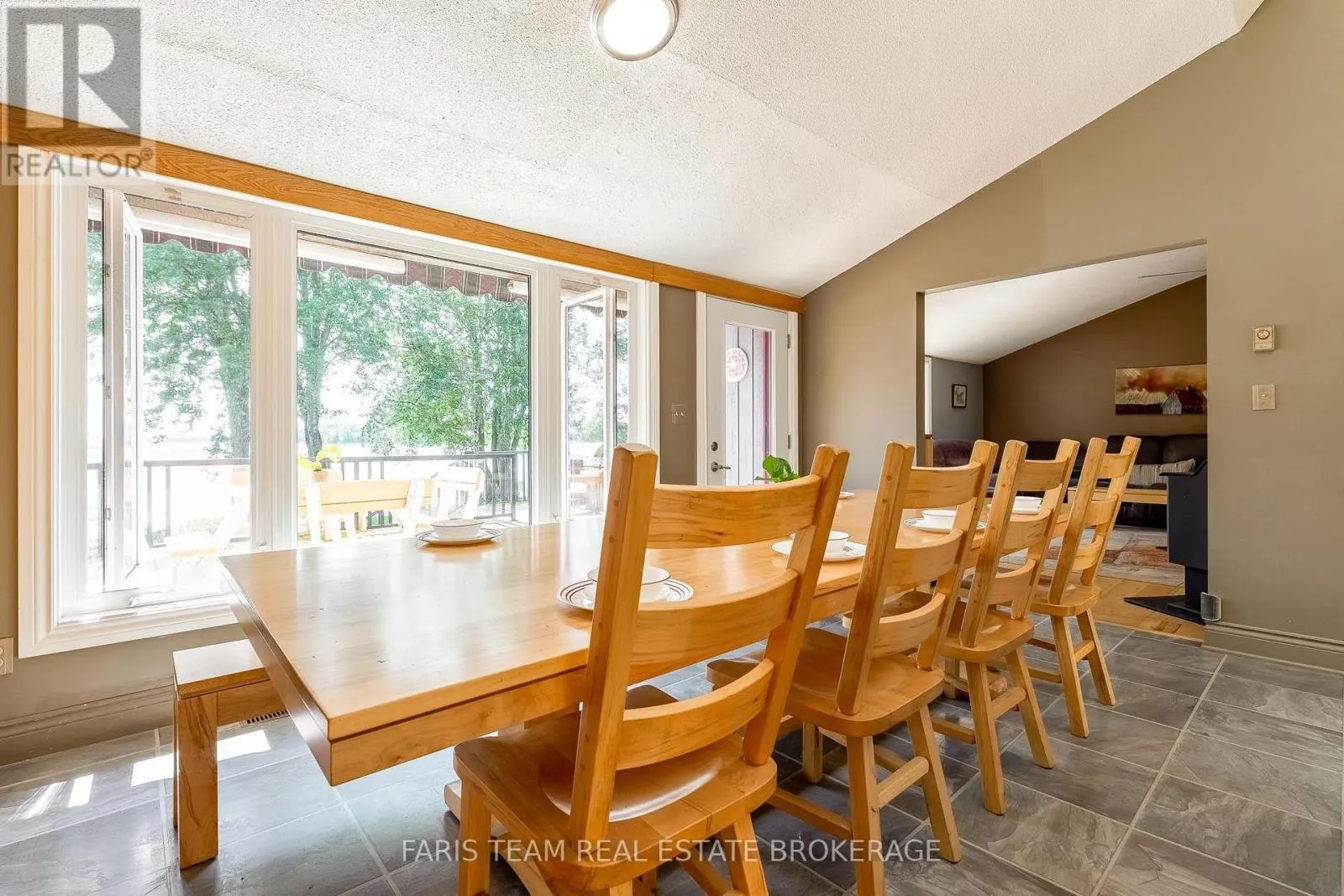 3299 SHOREVIEW DRIVE