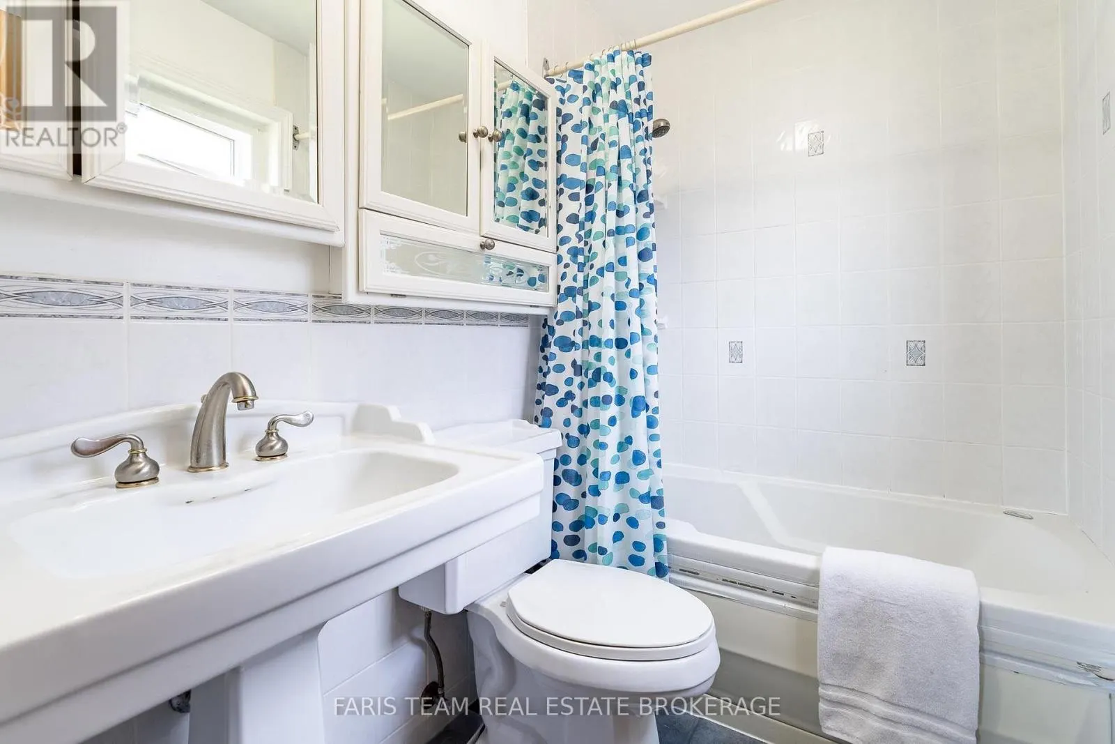 3299 SHOREVIEW DRIVE