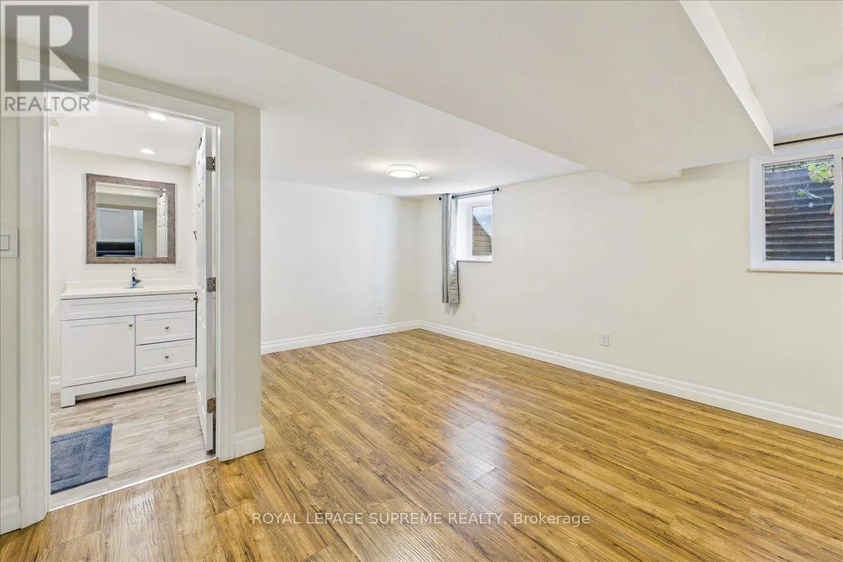 LOWER - 46 RIDGEWAY AVENUE