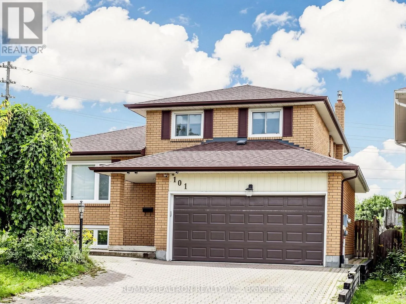 101 CHIEFTAIN CRESCENT