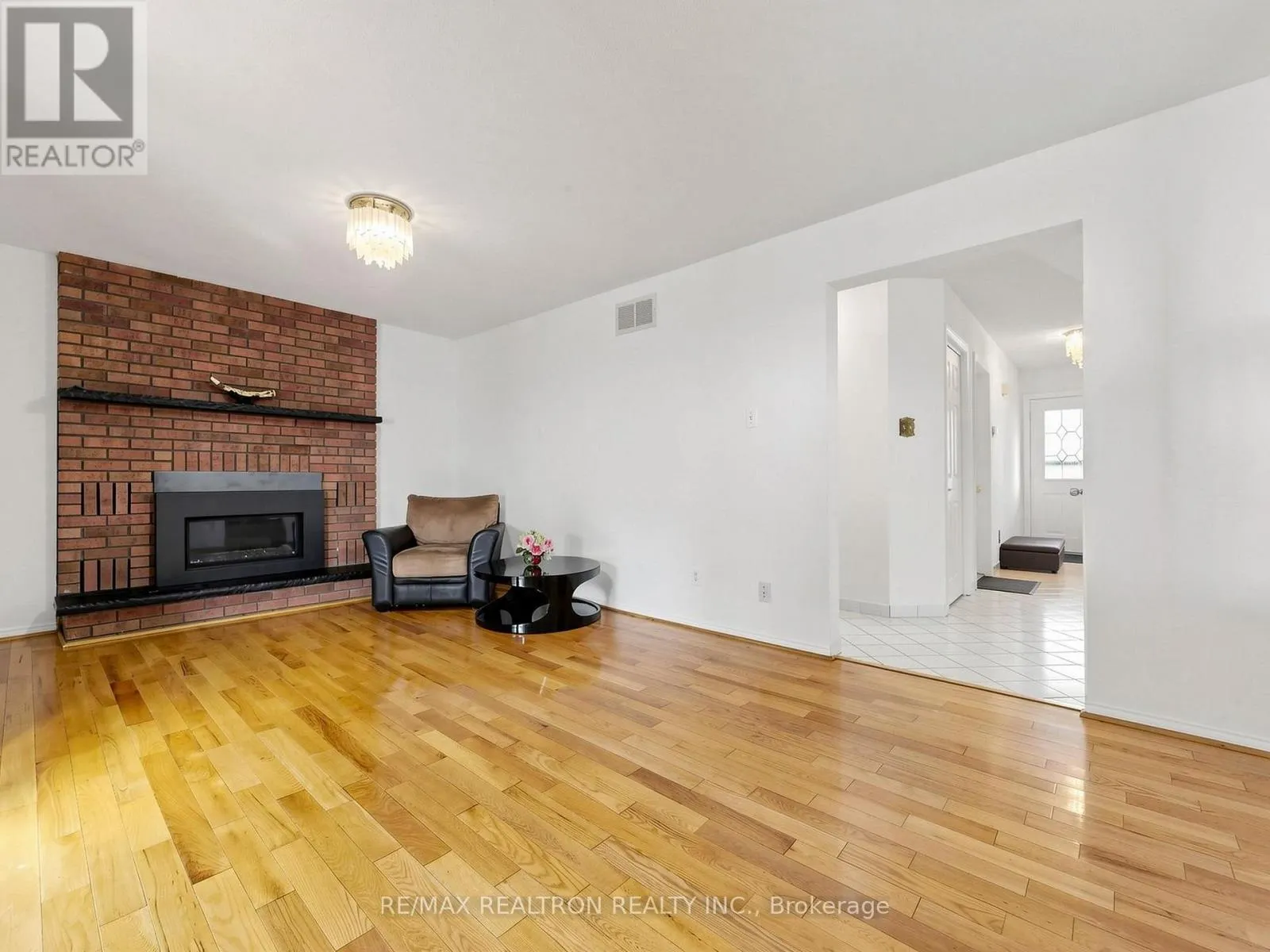 101 CHIEFTAIN CRESCENT