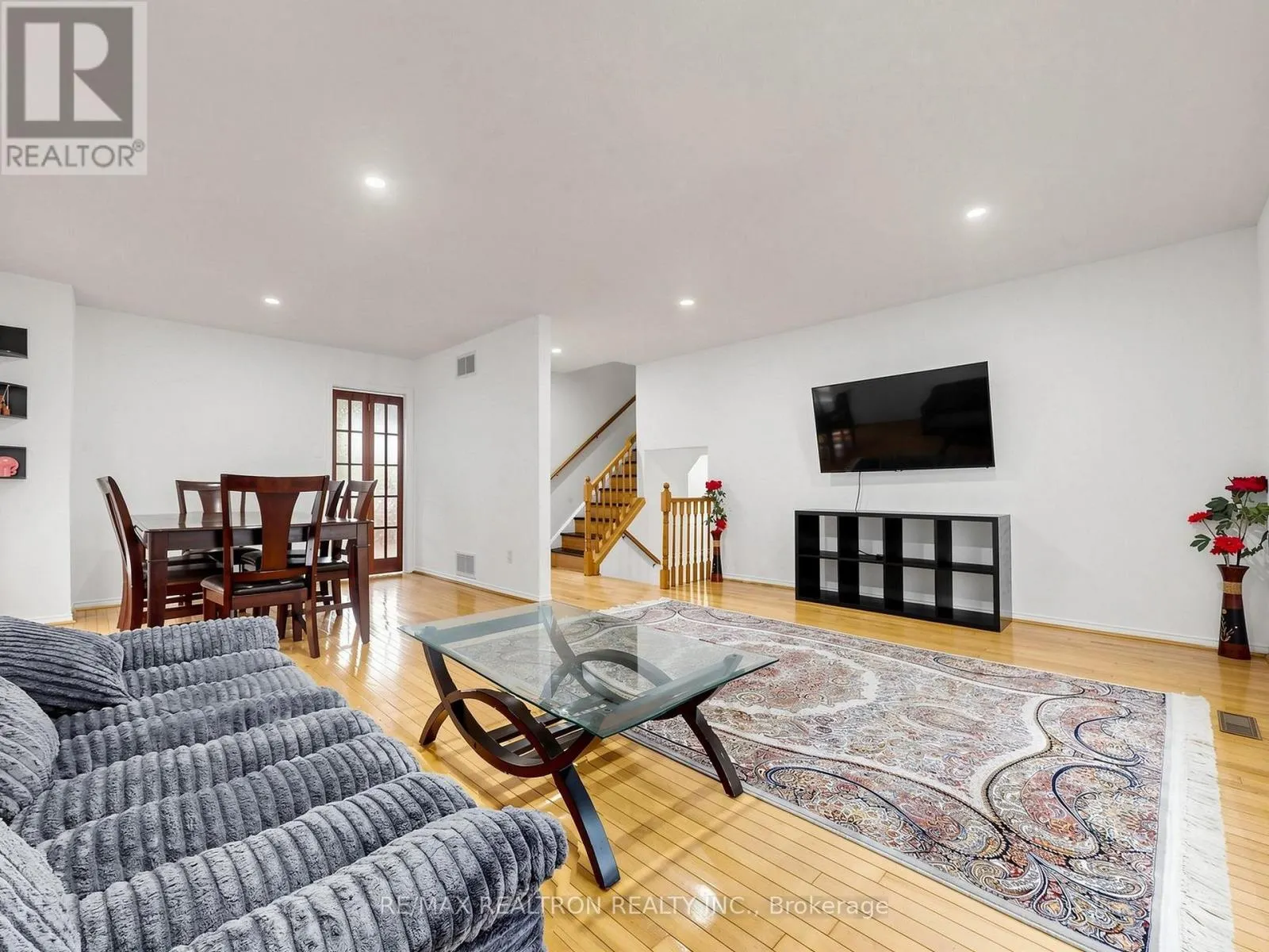 101 CHIEFTAIN CRESCENT