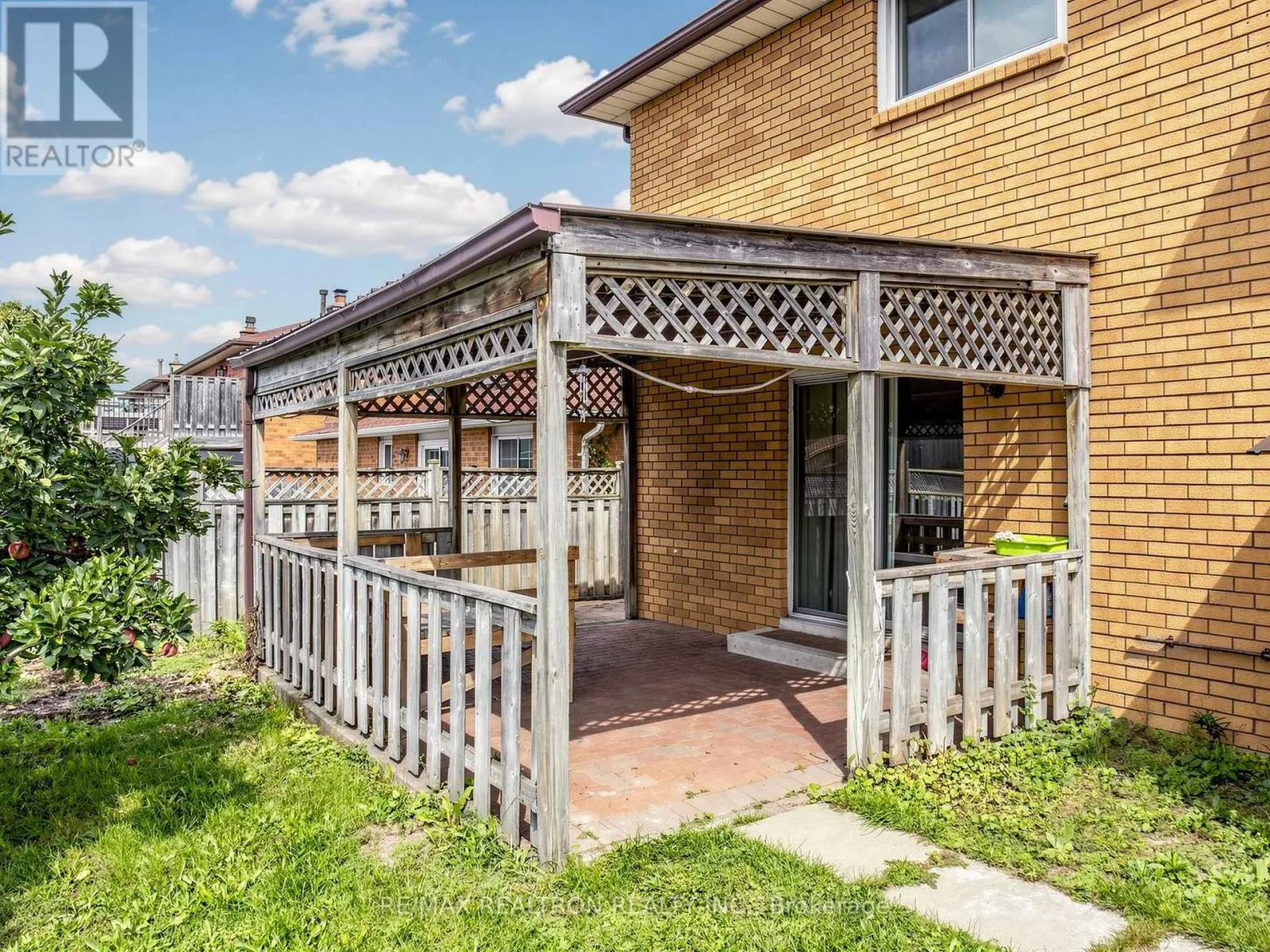 101 CHIEFTAIN CRESCENT