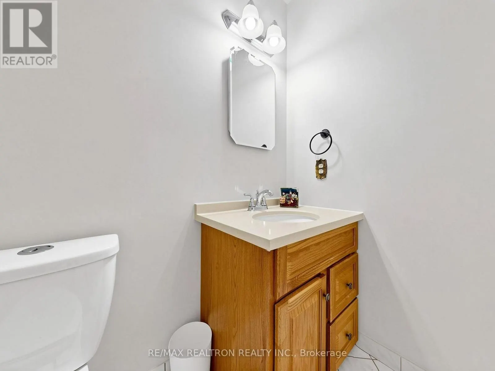101 CHIEFTAIN CRESCENT
