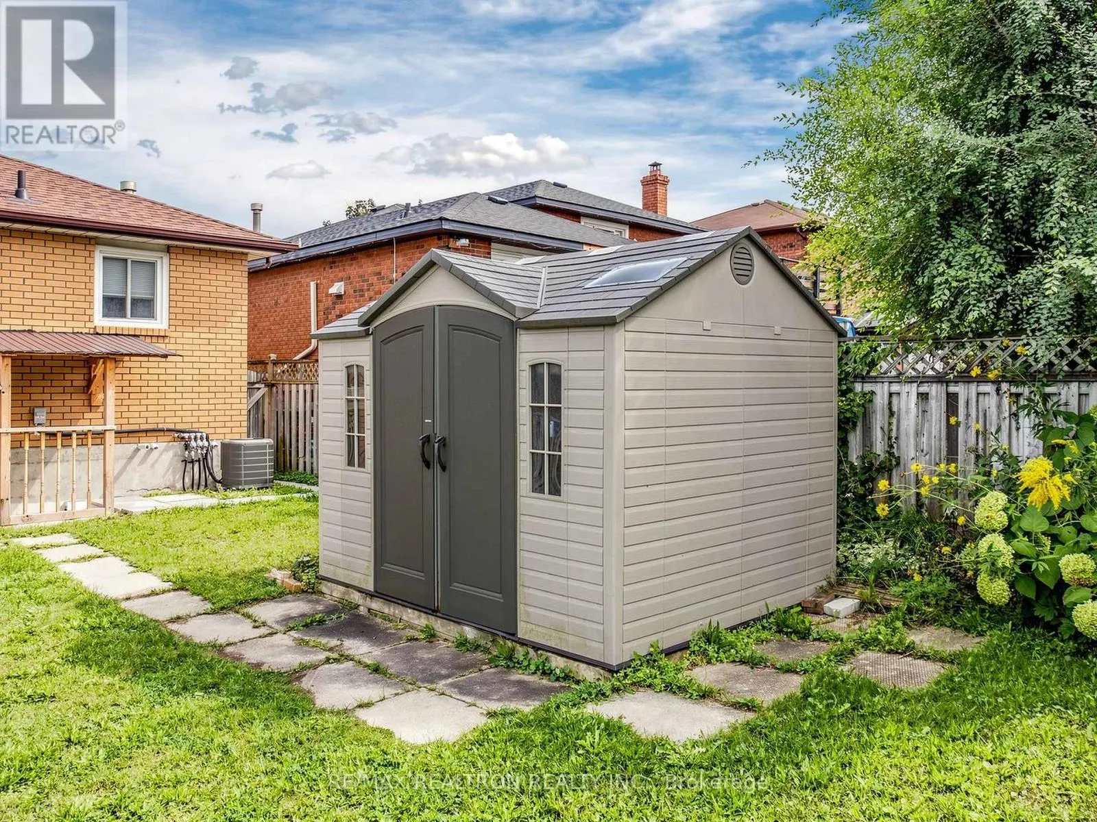 101 CHIEFTAIN CRESCENT