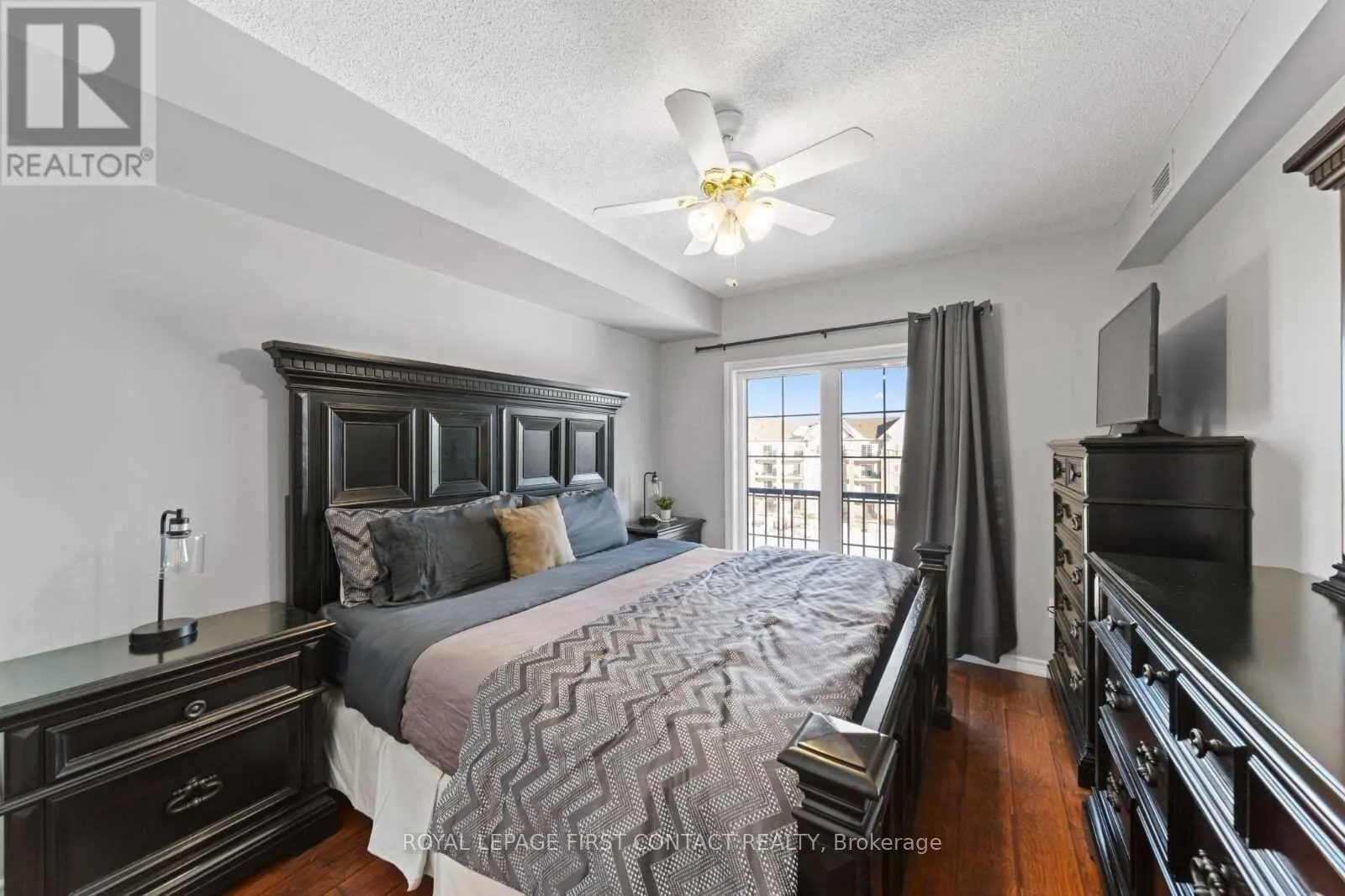 410 - 39 FERNDALE DRIVE S