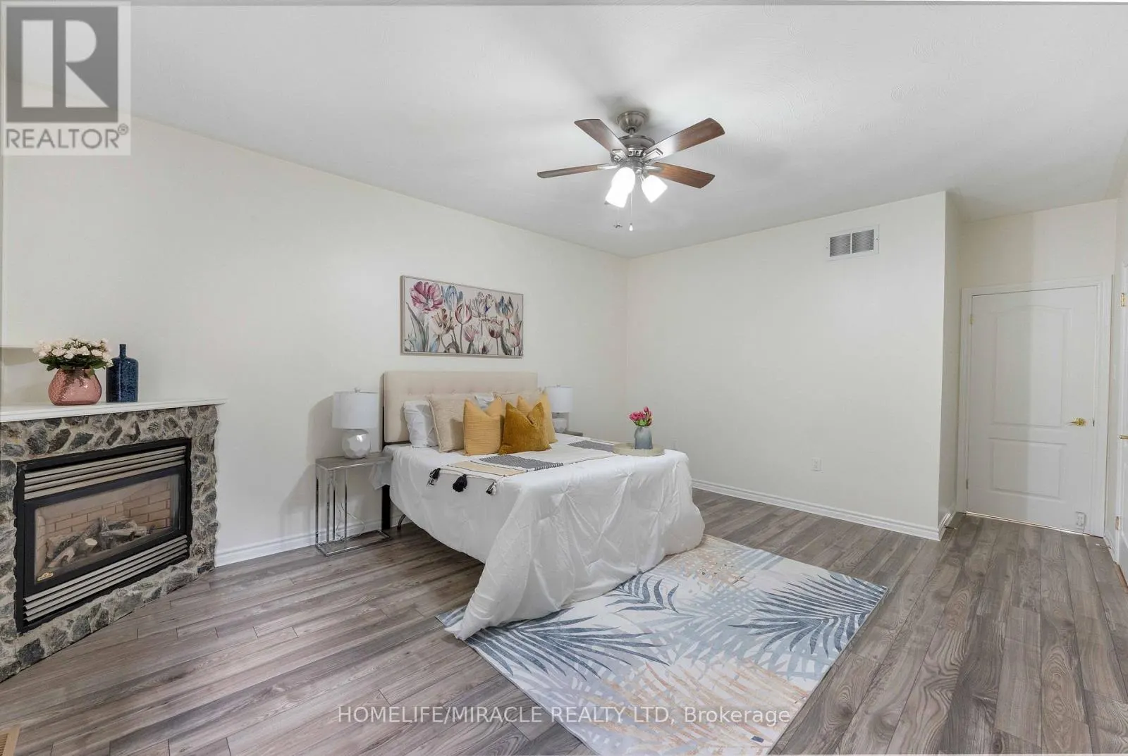 30 DOVE CRESCENT