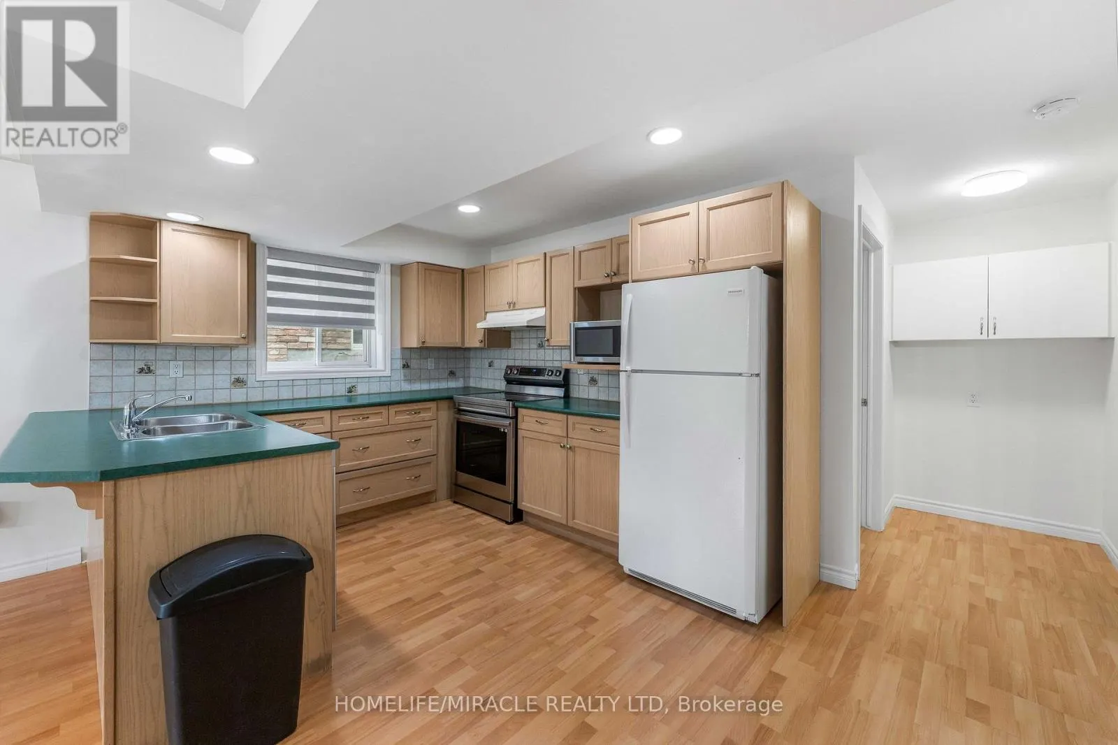 30 DOVE CRESCENT