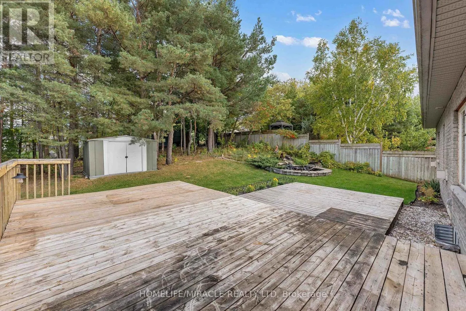 30 DOVE CRESCENT