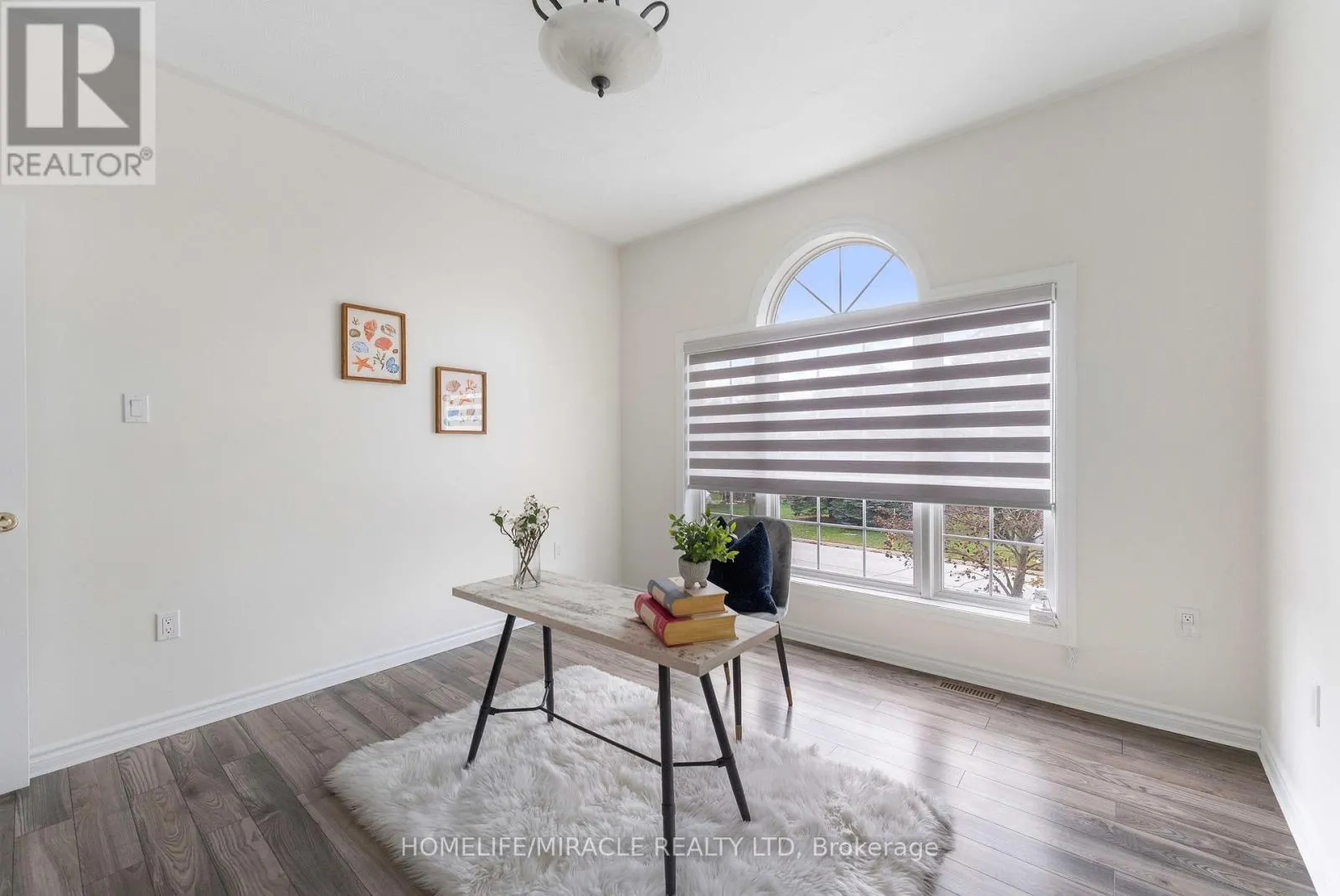 30 DOVE CRESCENT