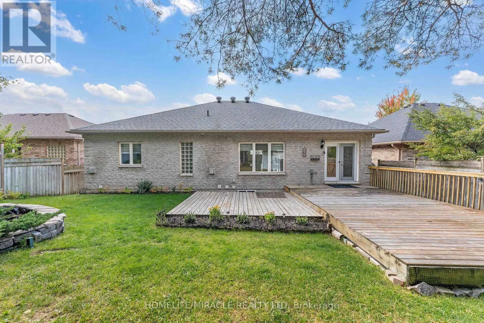30 DOVE CRESCENT