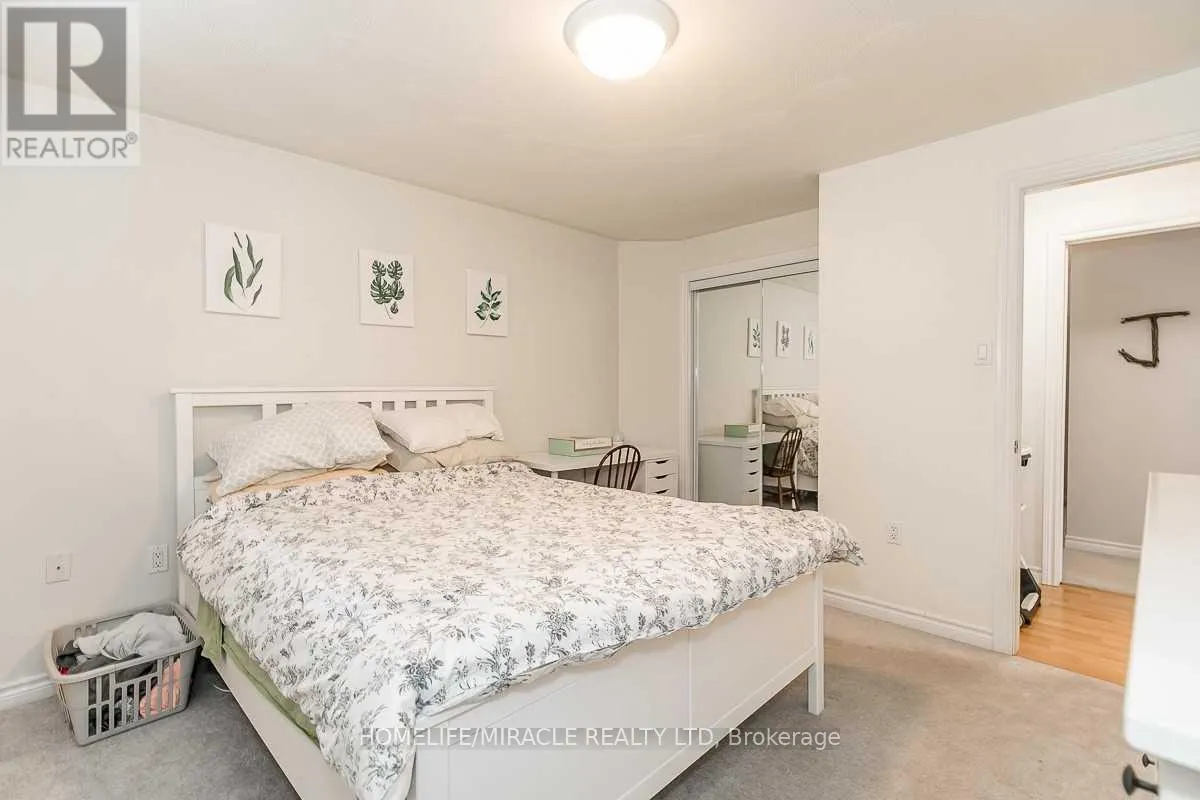 30 DOVE CRESCENT