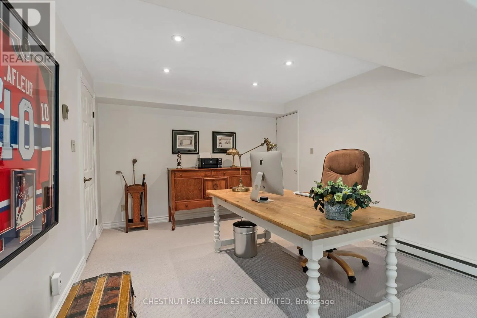 9 MILLS CIRCLE