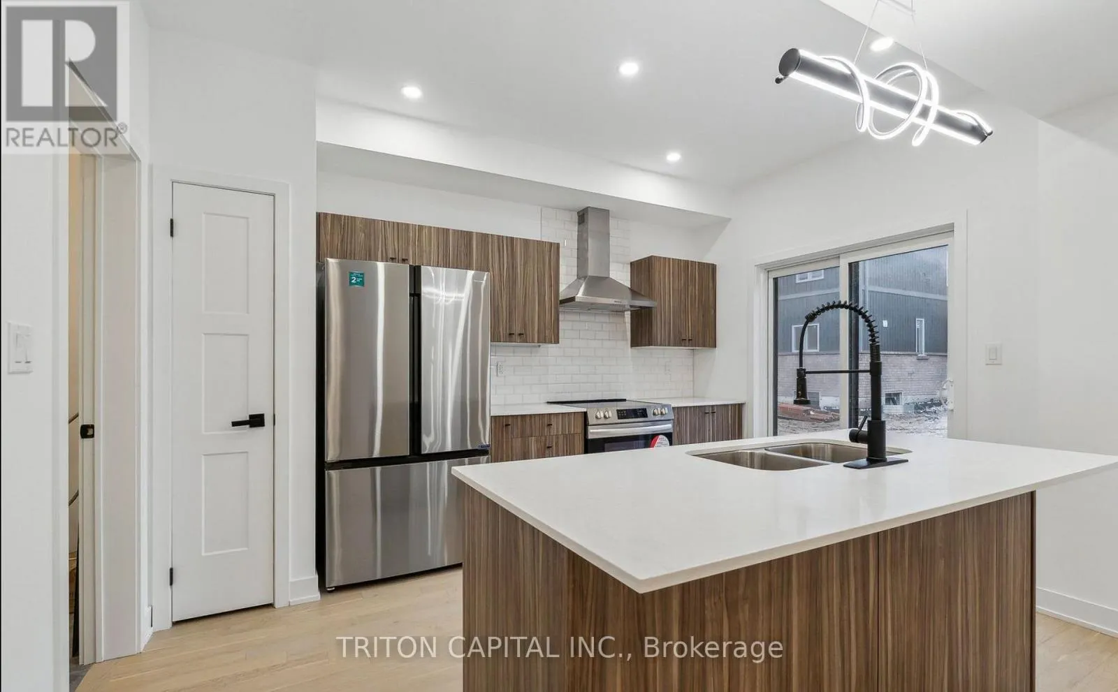 UPPER - 75 WHEATFIELD ROAD