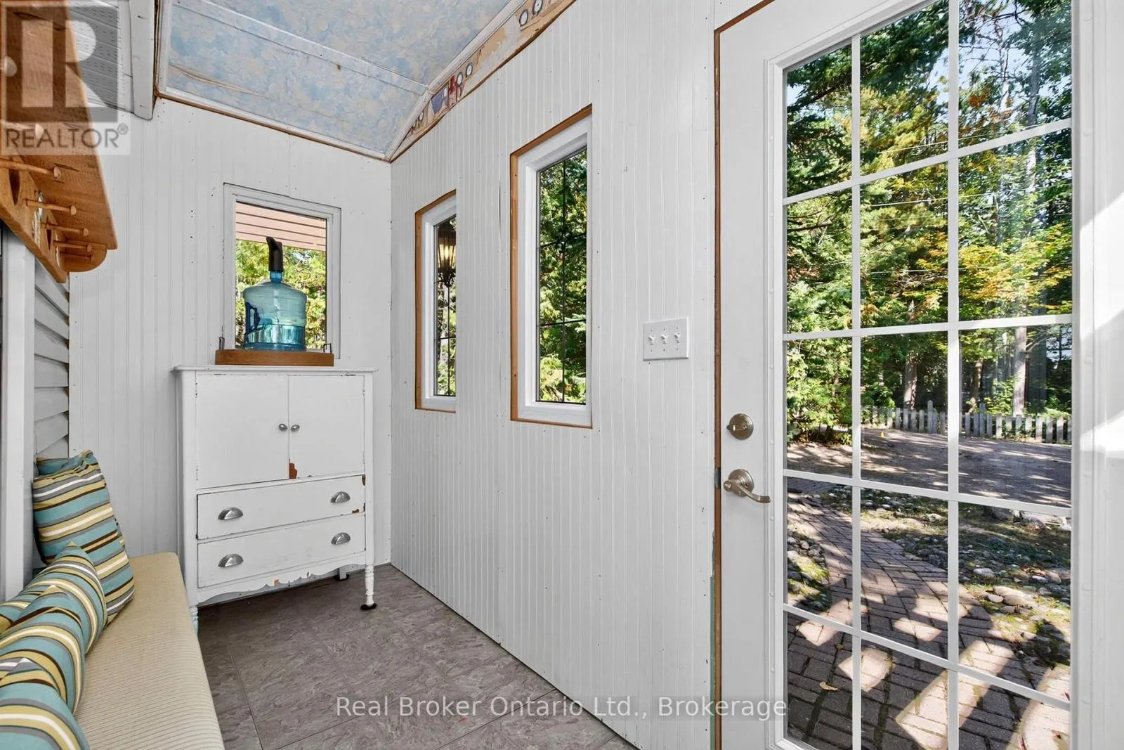 56 BELGROVE CRESCENT