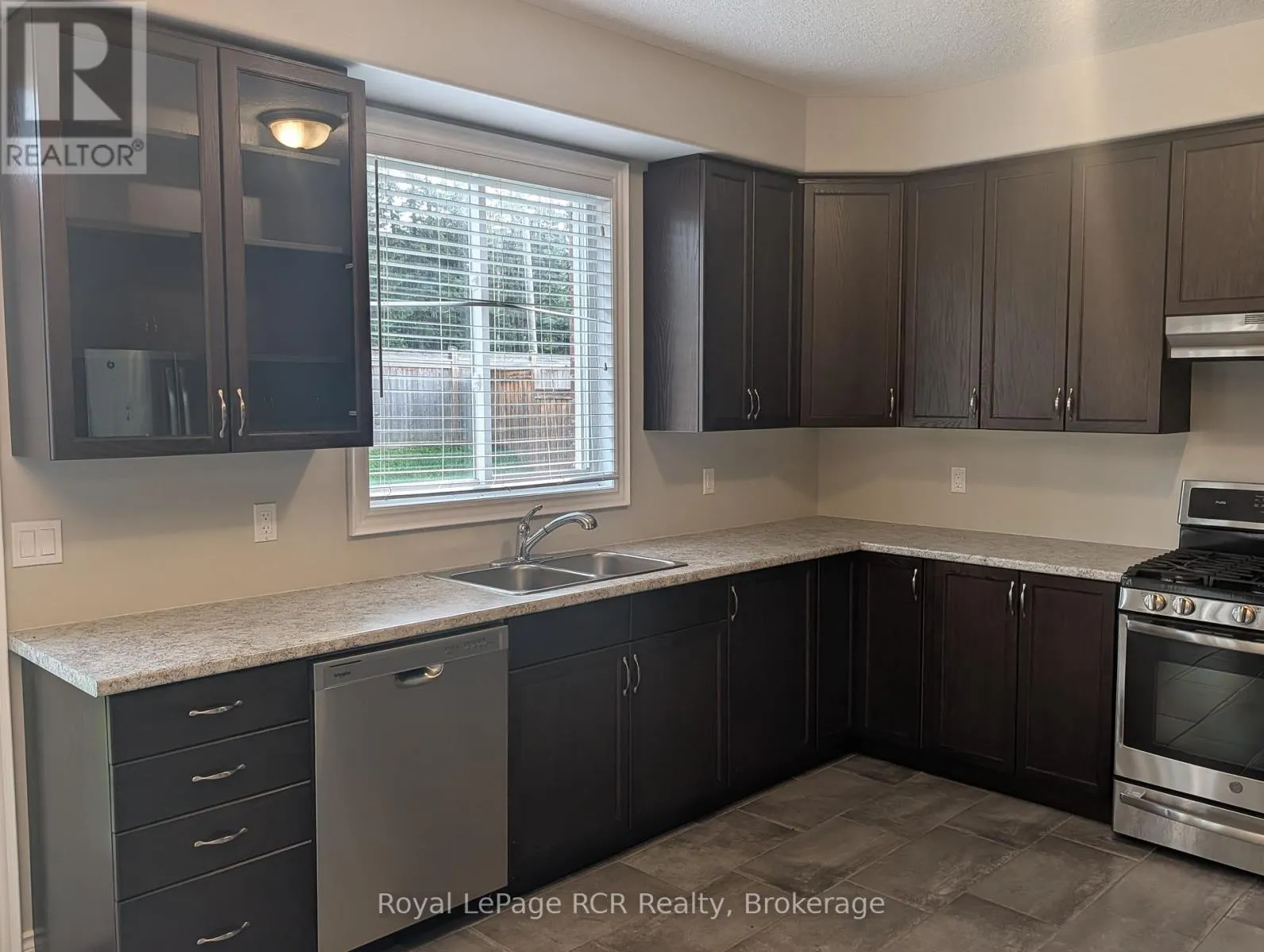 89 LOCKERBIE CRESCENT