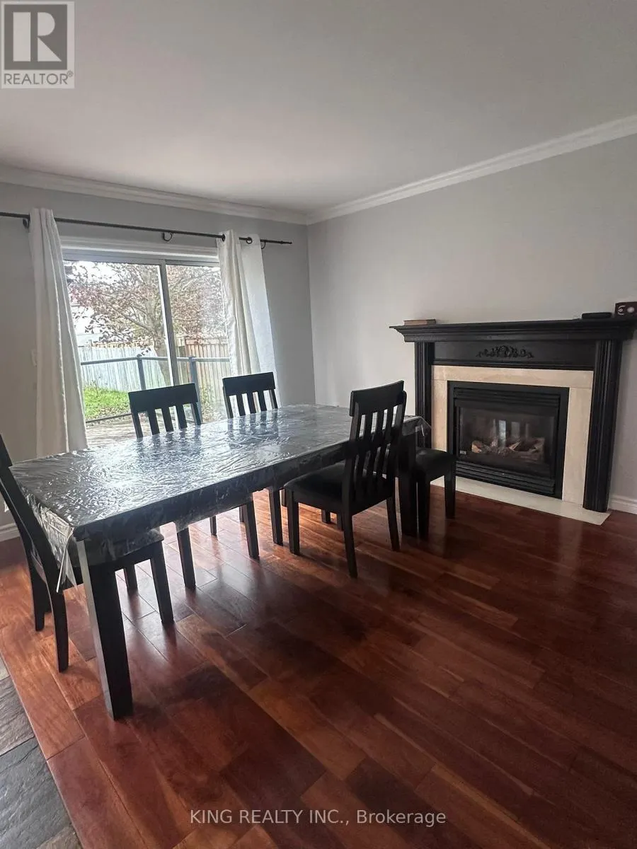 9 WHITEHORN CRESCENT