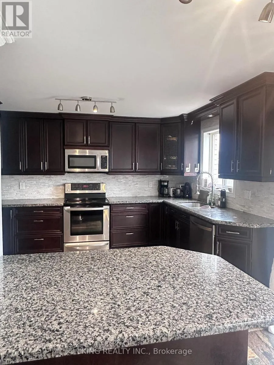 9 WHITEHORN CRESCENT
