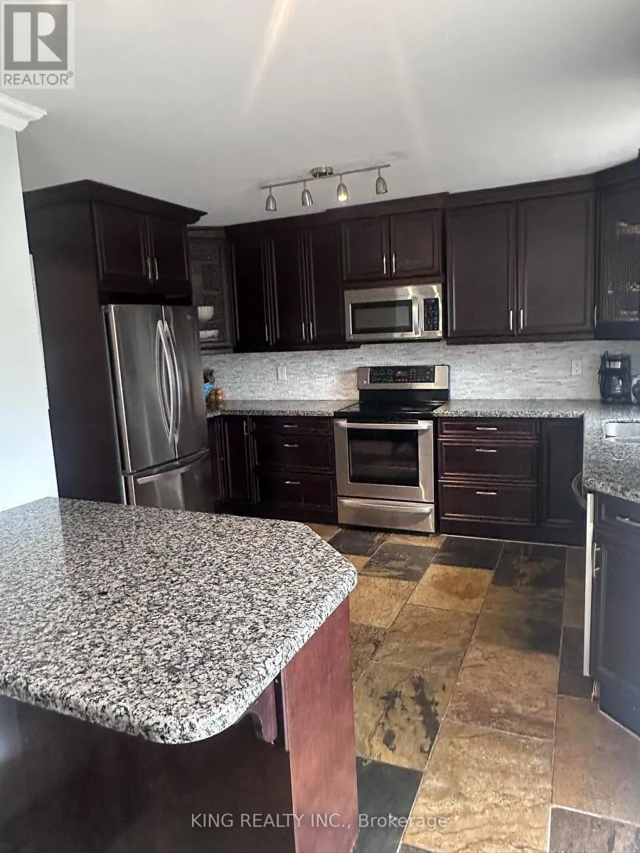 9 WHITEHORN CRESCENT