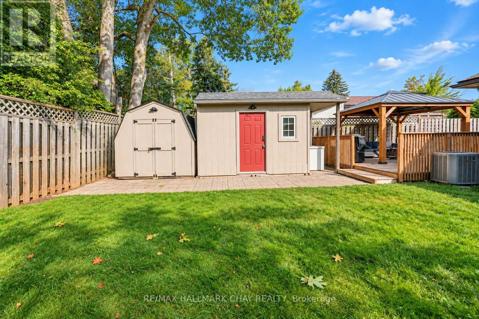 LOWER - 11 DAPHNE CRESCENT