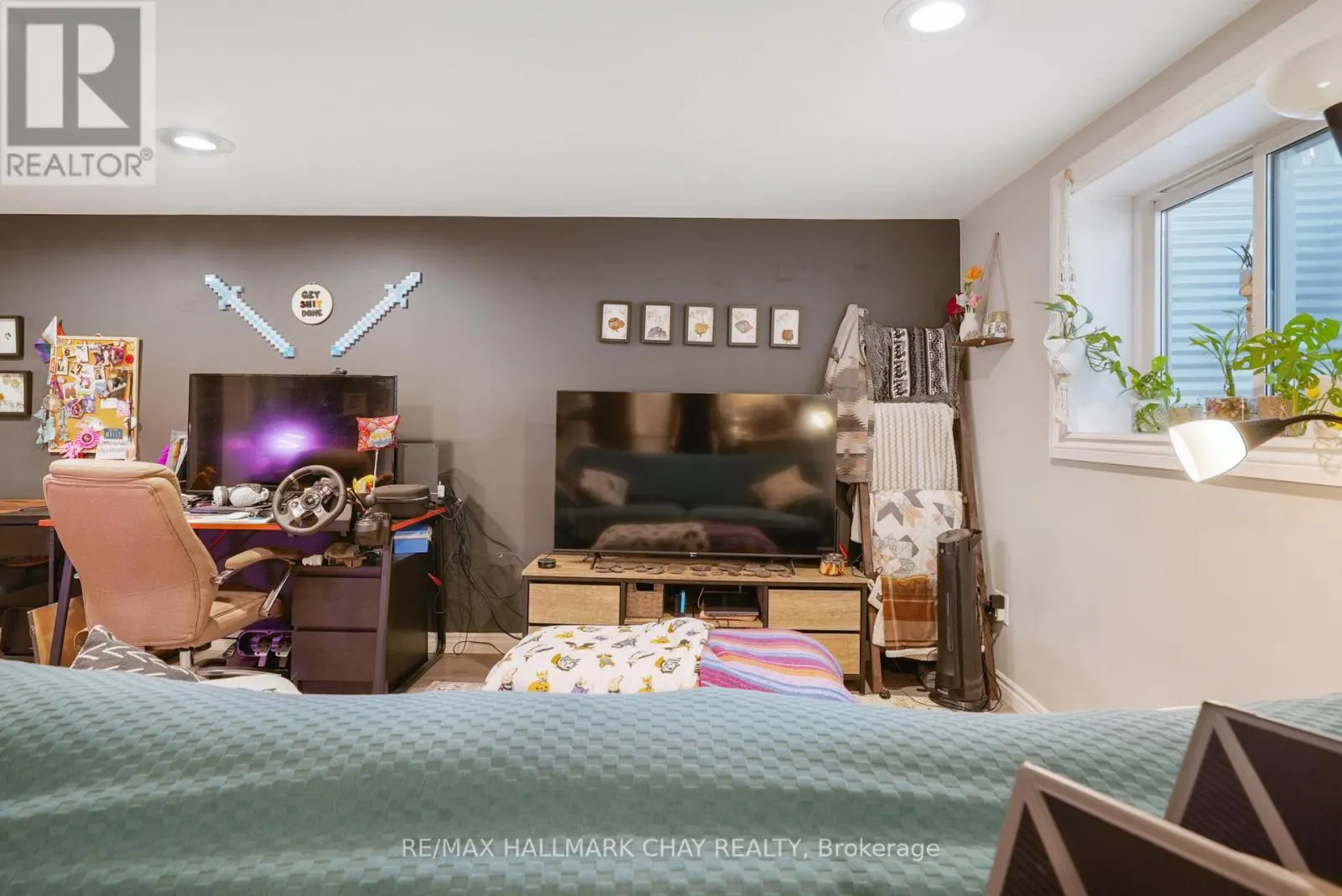 LOWER - 11 DAPHNE CRESCENT