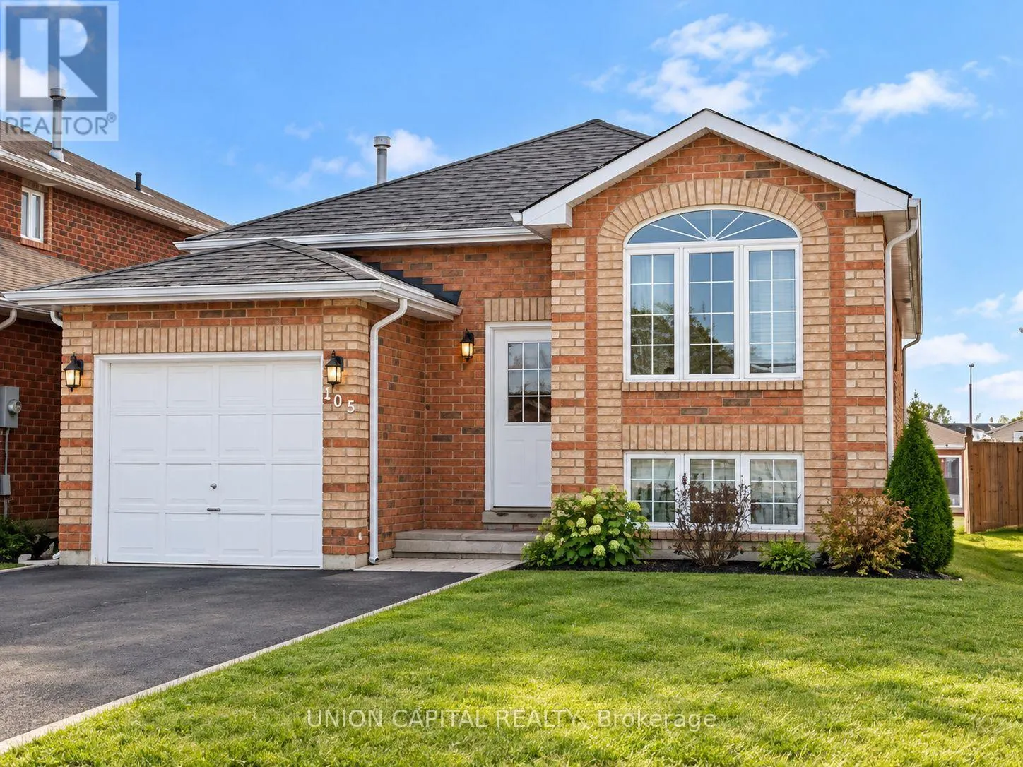 205 DUNSMORE LANE
