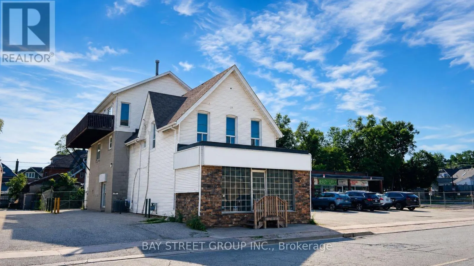 101 - 66 MAPLE AVENUE