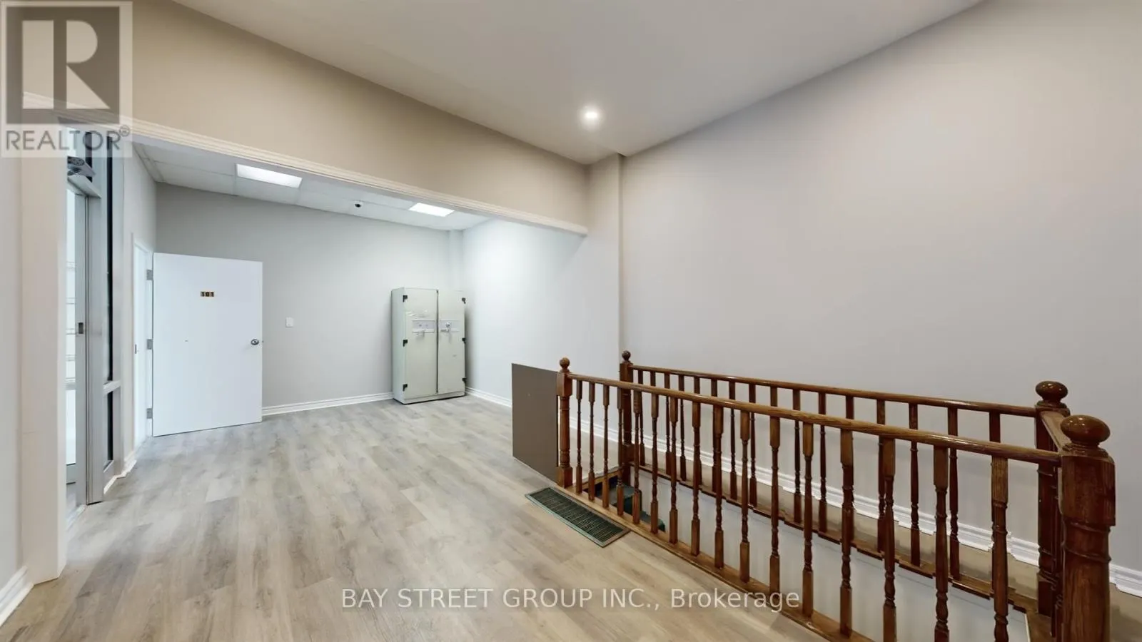 101 - 66 MAPLE AVENUE