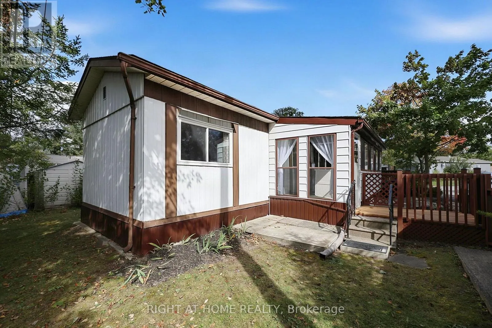 1 GEORGIAN GLEN DRIVE