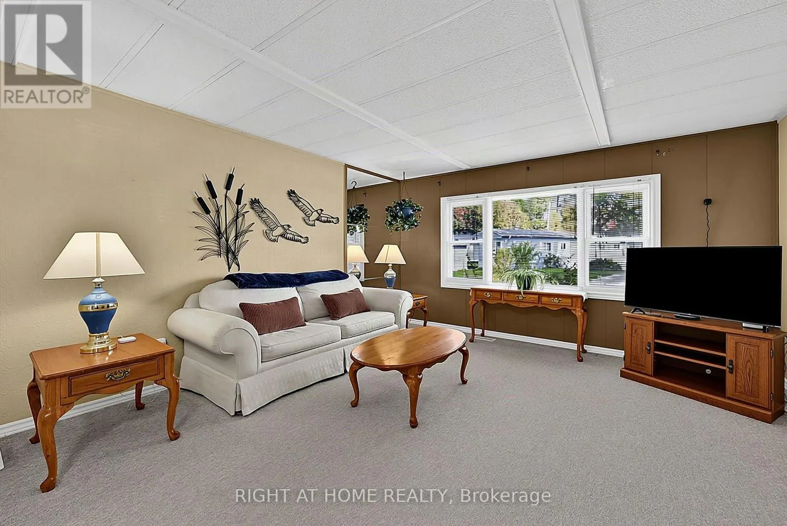 1 GEORGIAN GLEN DRIVE