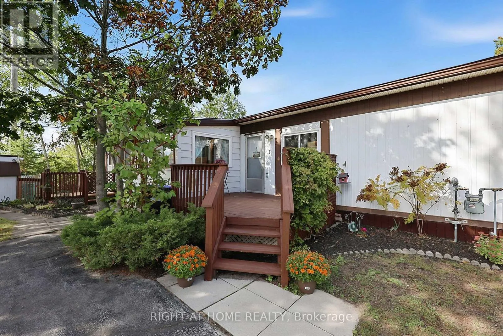 1 GEORGIAN GLEN DRIVE