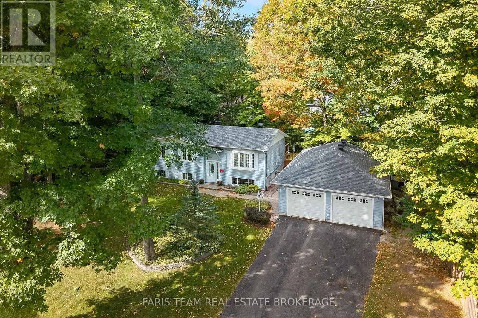 8 PINECONE AVENUE