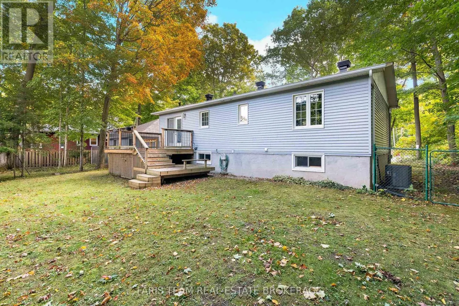 8 PINECONE AVENUE