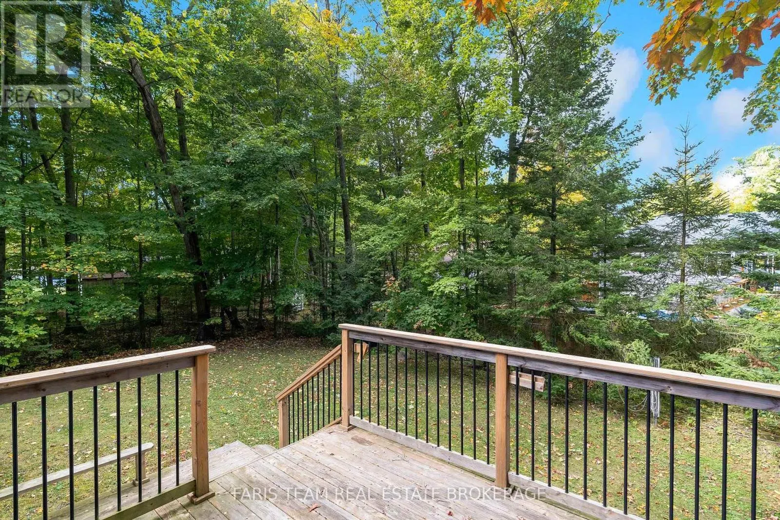 8 PINECONE AVENUE