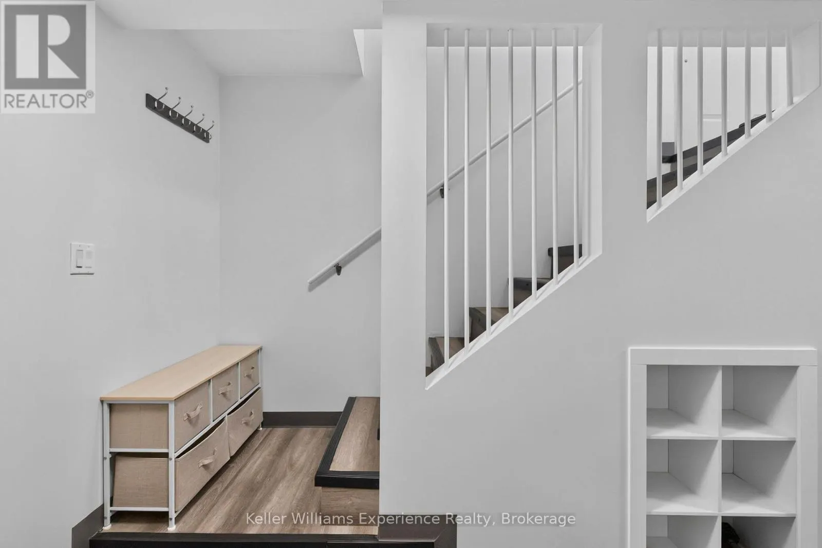 13 LINDSAY COURT