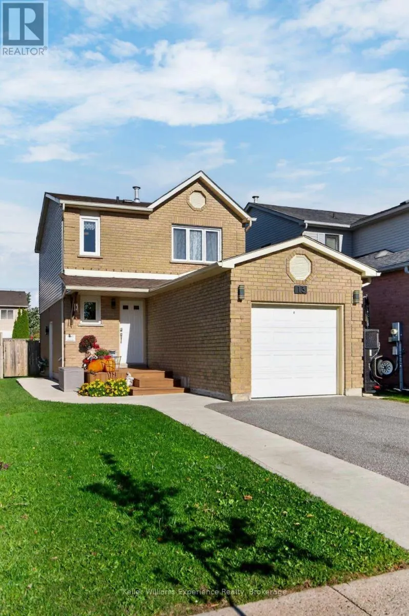 13 LINDSAY COURT