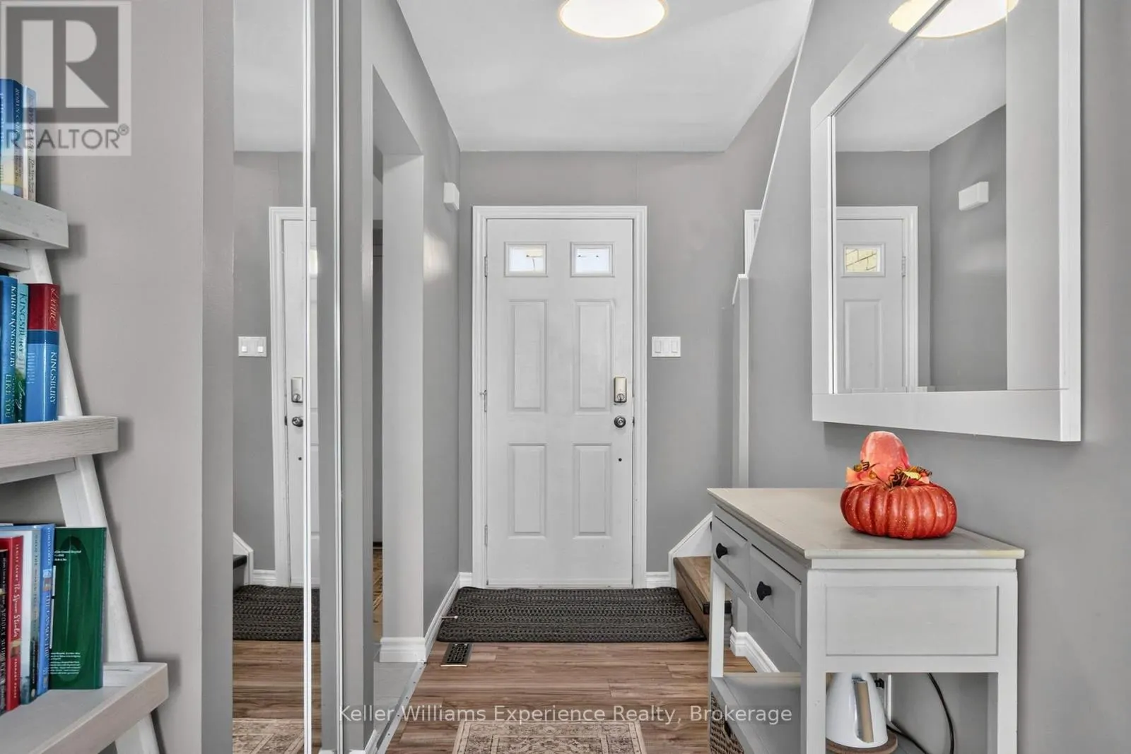 13 LINDSAY COURT