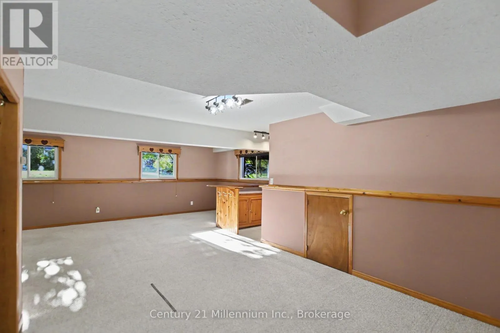 290 WARRINGTON ROAD