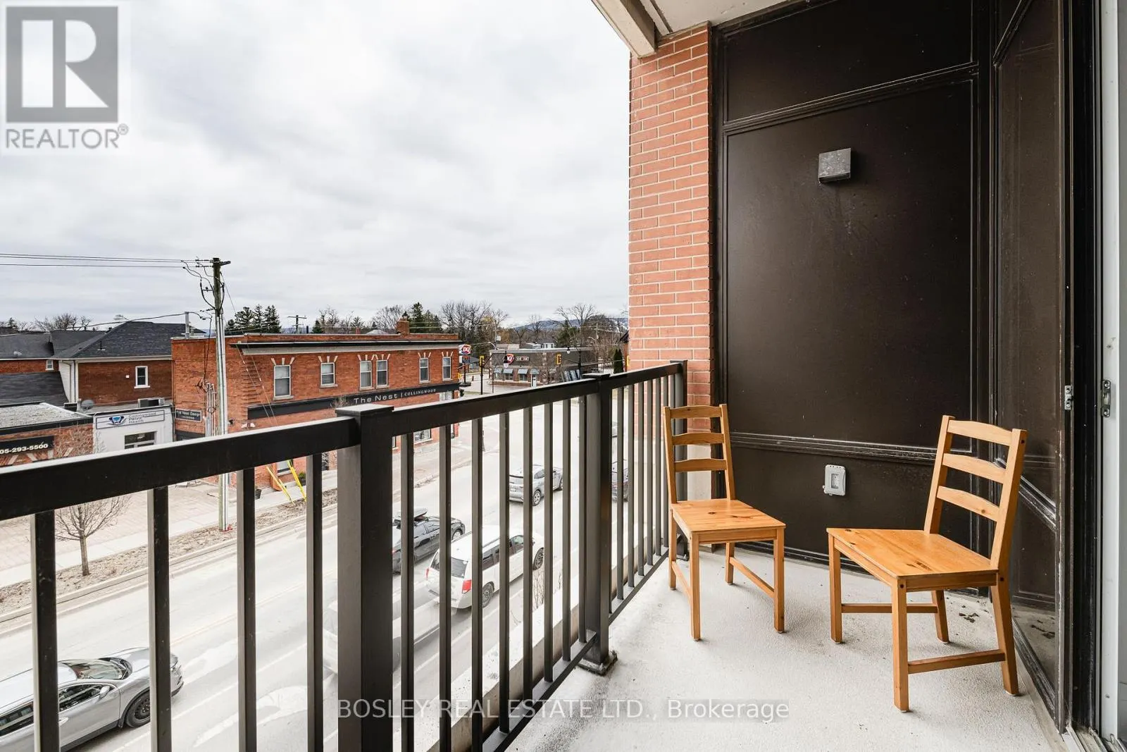 310 - 1 HUME STREET S