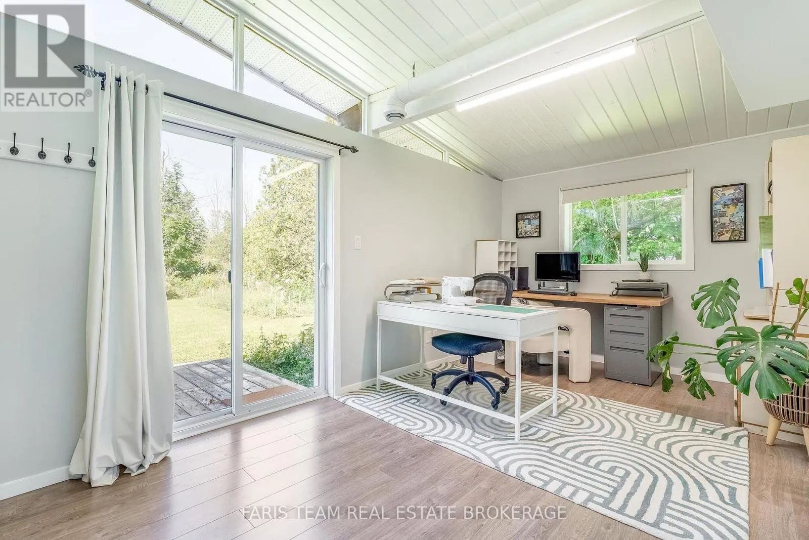 224 LAKESHORE ROAD W